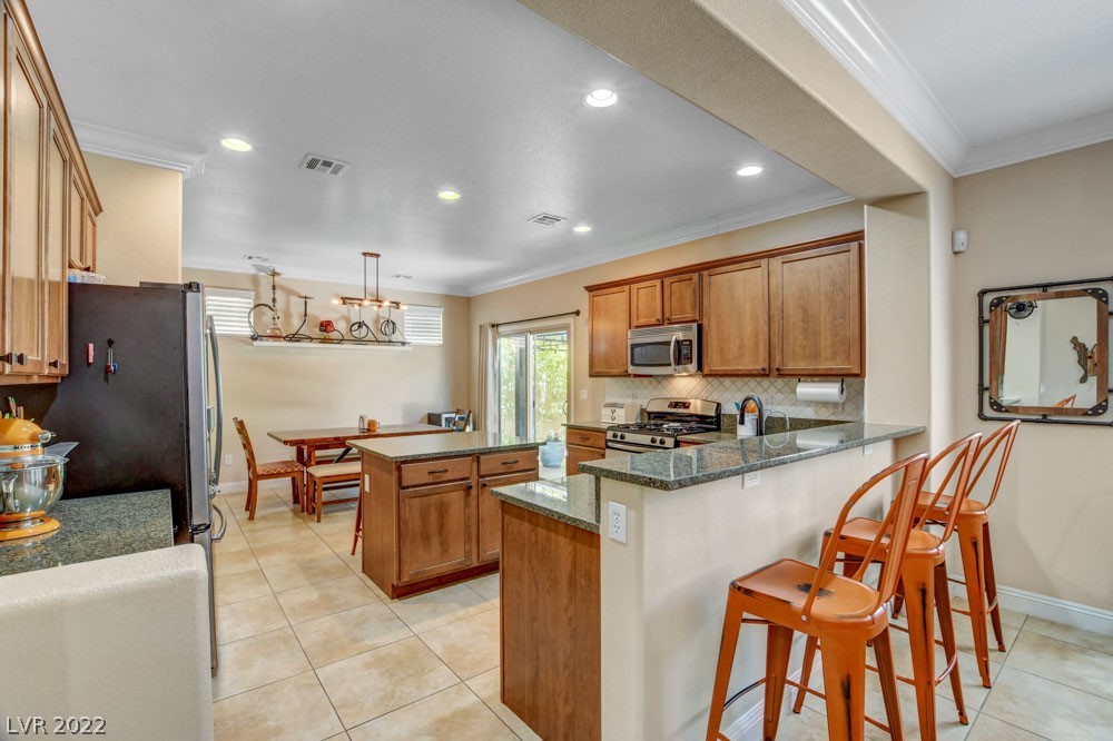 10658 Cave Ridge Street Las Vegas, NV 89179 - Photo 4 of 34 Gallery Image 4