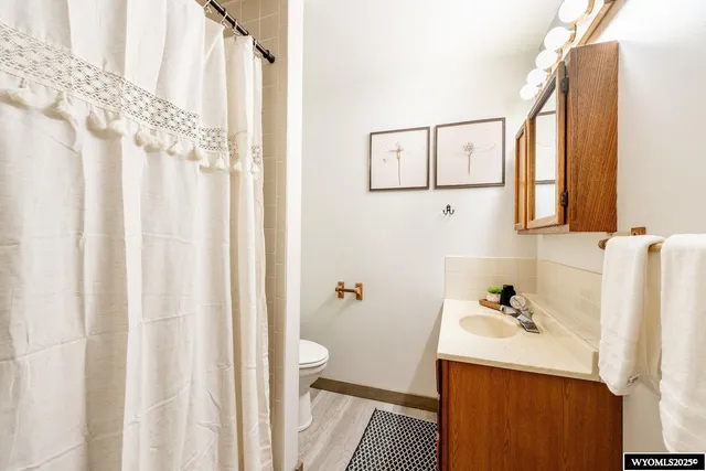 $499,900 | 721 Bridge Street, Dayton, WY 82836