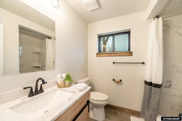 $499,900 | 721 Bridge Street, Dayton, WY 82836