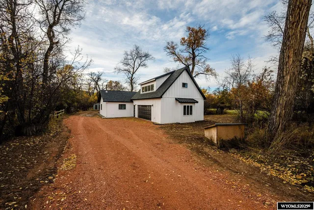 $499,900 | 721 Bridge Street, Dayton, WY 82836