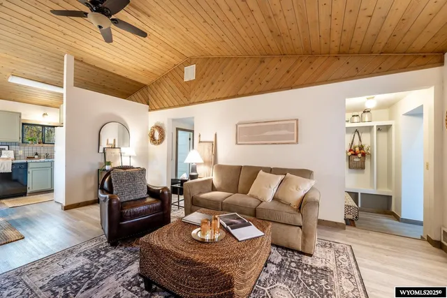 $499,900 | 721 Bridge Street, Dayton, WY 82836