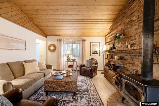 $499,900 | 721 Bridge Street, Dayton, WY 82836