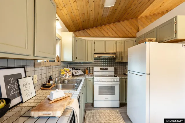 $499,900 | 721 Bridge Street, Dayton, WY 82836