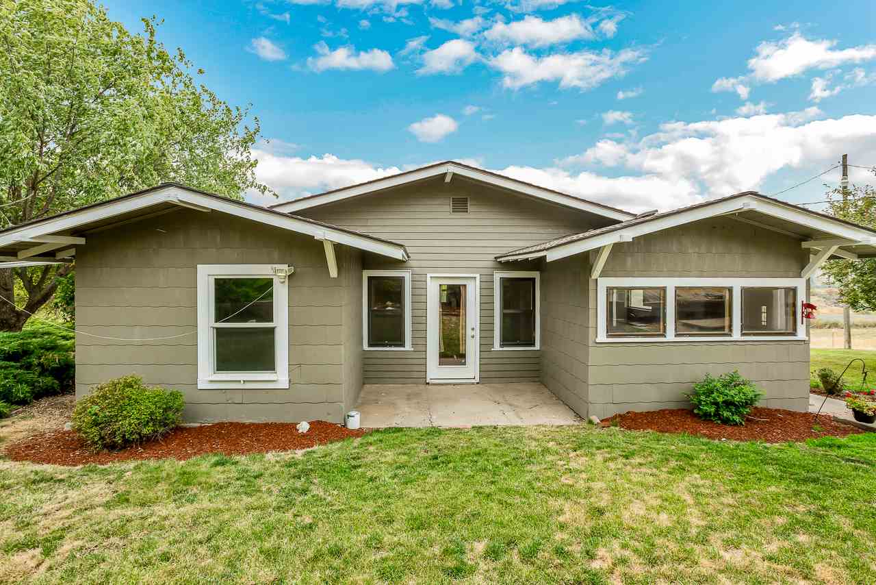 802 Tekoa Farmington Road Tekoa, WA 99033 - Photo 3 of 18