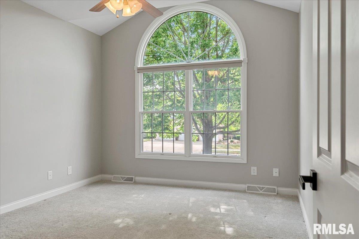 6208 MacKenzie Place Springfield, IL 62711 - Photo 33 of 53