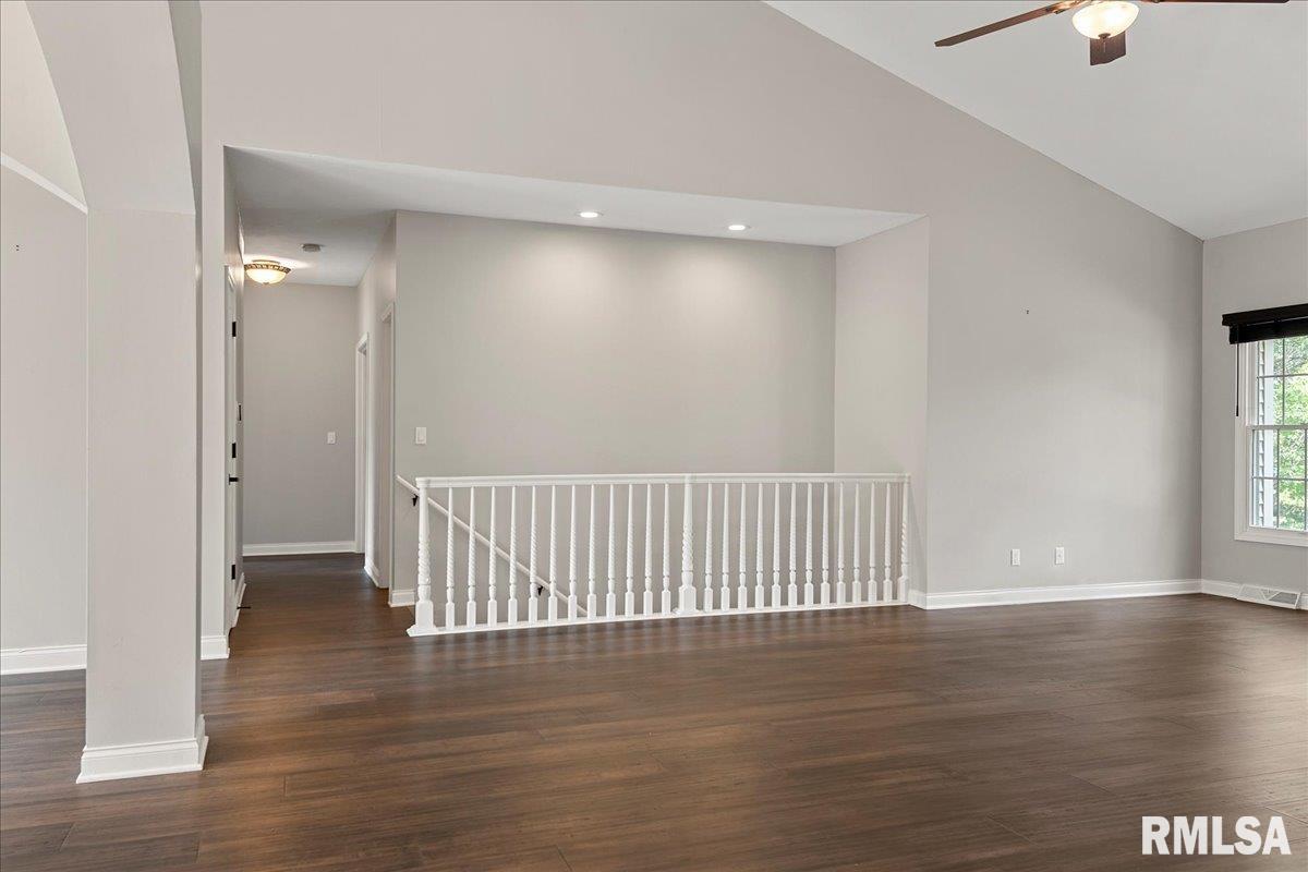 6208 MacKenzie Place Springfield, IL 62711 - Photo 7 of 53
