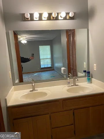 $2,400 | 211 North Woodvalley Drive, Kingsland, GA 31548