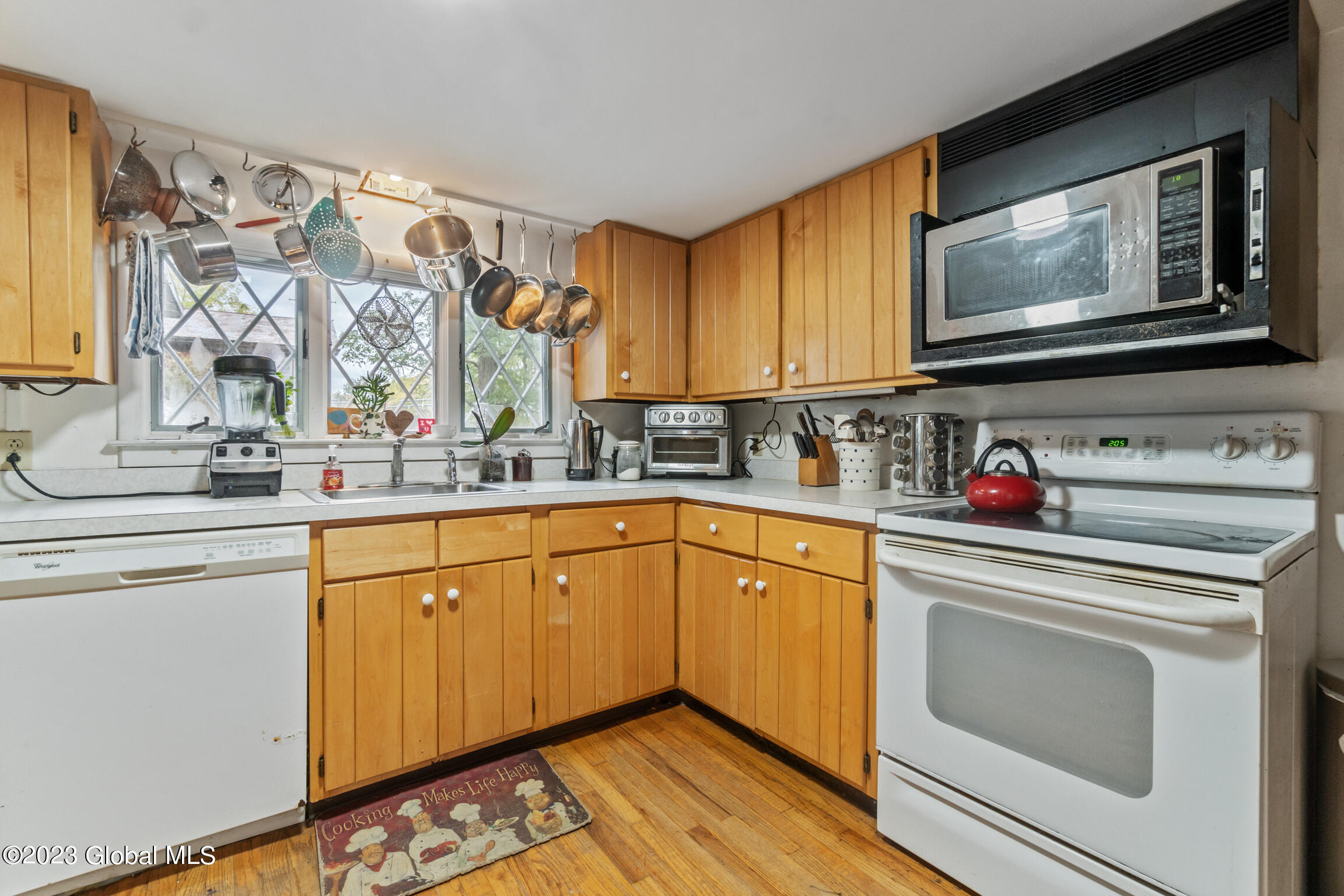 288 Middleline Road Ballston, NY 12020 - Photo 12 of 49 288 Middleline Rd-58 (1)