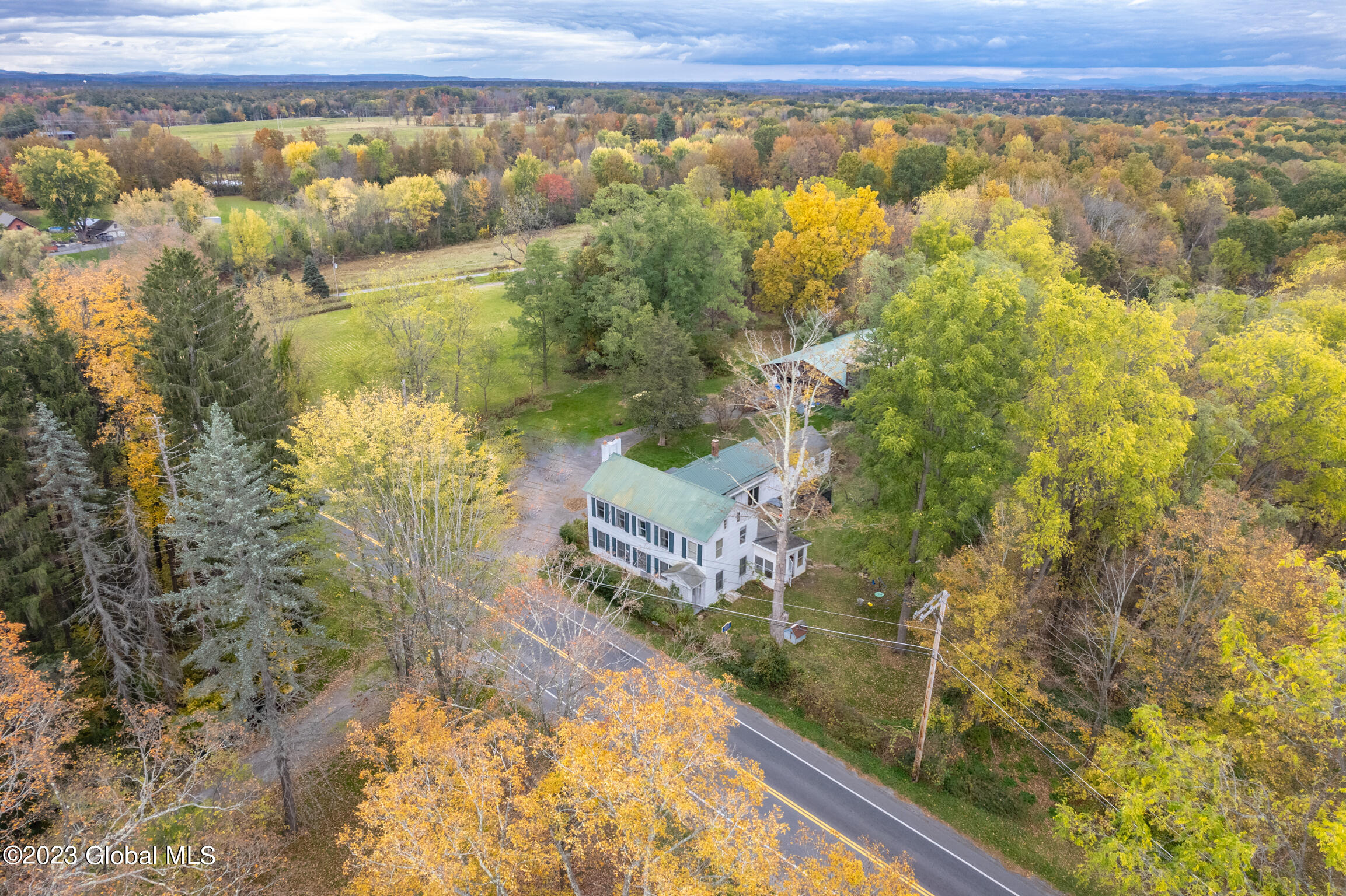 288 Middleline Road Ballston, NY 12020 - Photo 3 of 49 288 Middleline Rd- second pic