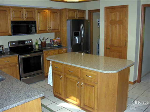 10033 Heffelfinger Road Churubusco, IN 46723 - Photo 8 of 30