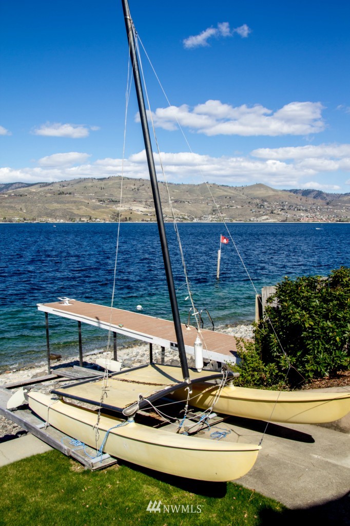 1020 South Lakeshore Road Chelan, WA 98816 - Photo 16 of 18 Gallery Image 16