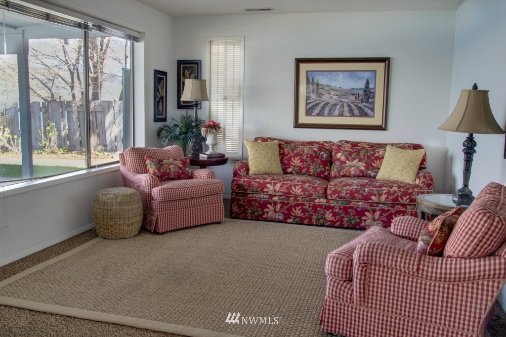 1020 South Lakeshore Road Chelan, WA 98816 - Photo 10 of 18 Gallery Image 10