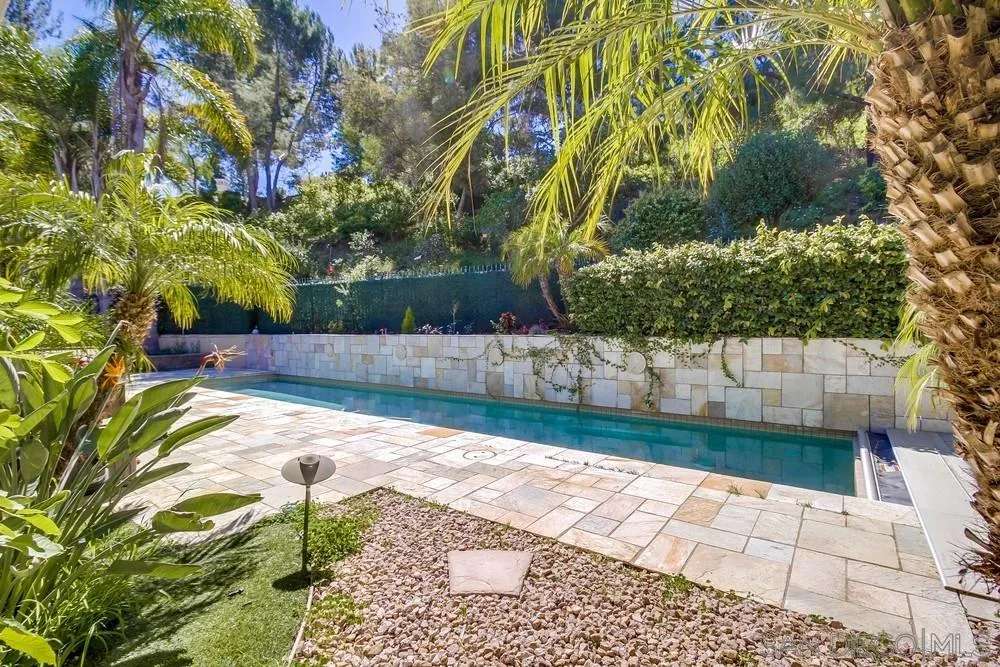 2305 Falkirk Row La Jolla, CA 92037 - Photo 28 of 36 a view of backyard with plants