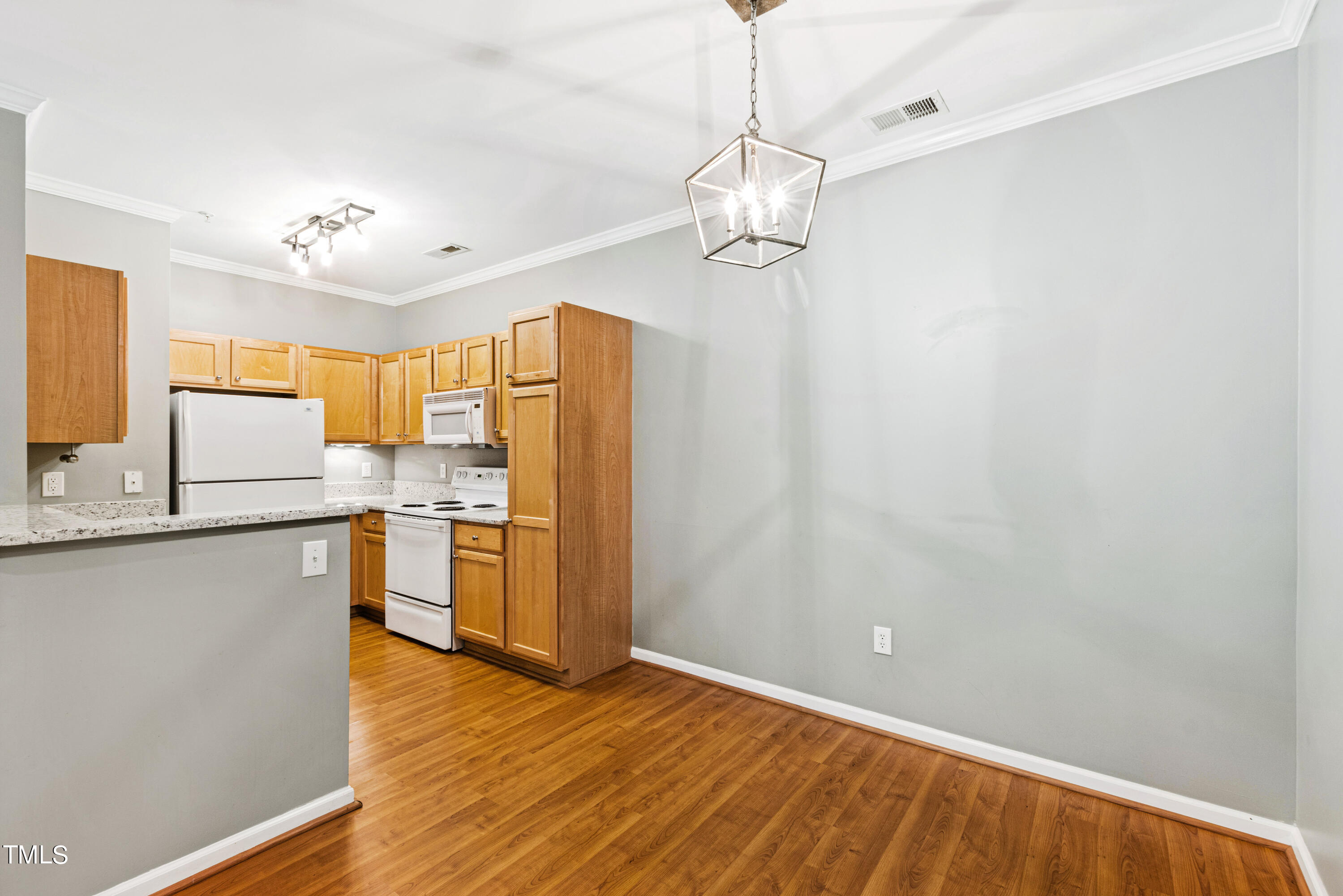 801 Moratuck Drive, Unit 207 Raleigh, NC 27604 - Photo 15 of 32 Dining 2