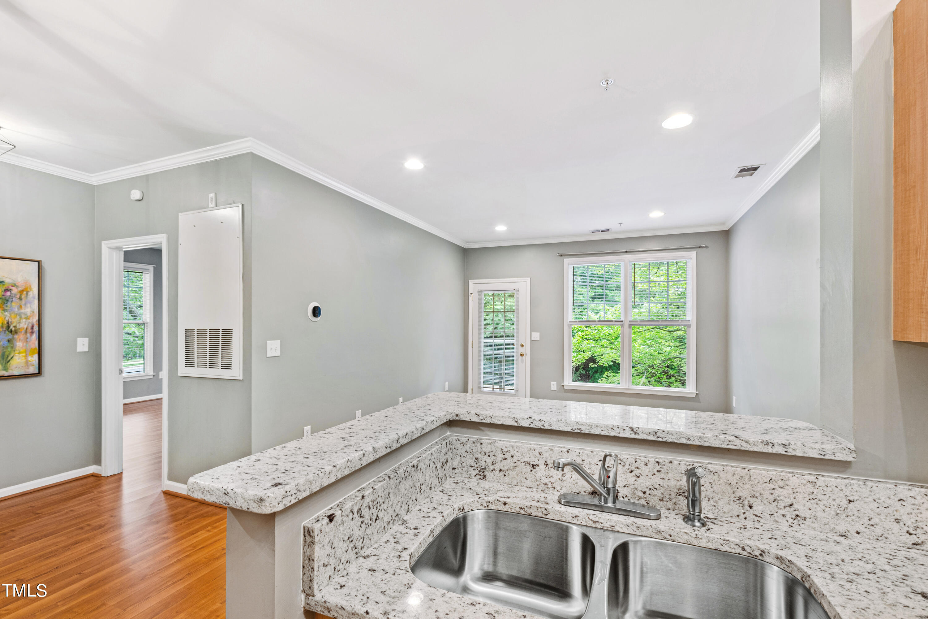 801 Moratuck Drive, Unit 207 Raleigh, NC 27604 - Photo 8 of 32 Kitchen 5