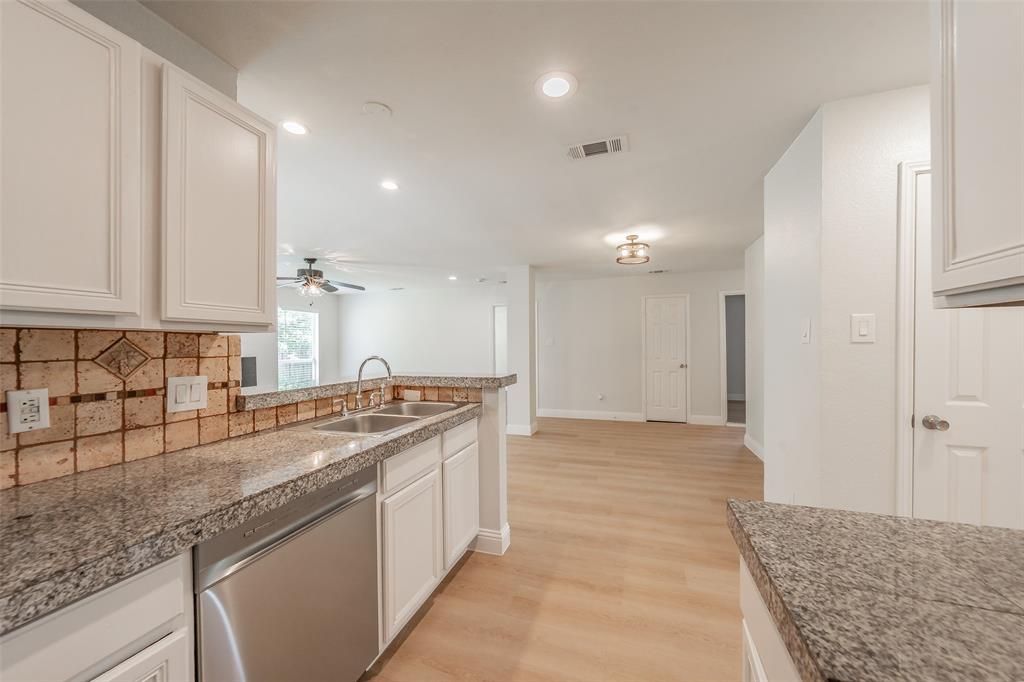 4503 Mexicana Road Dallas, TX 75212 - Photo 14 of 40