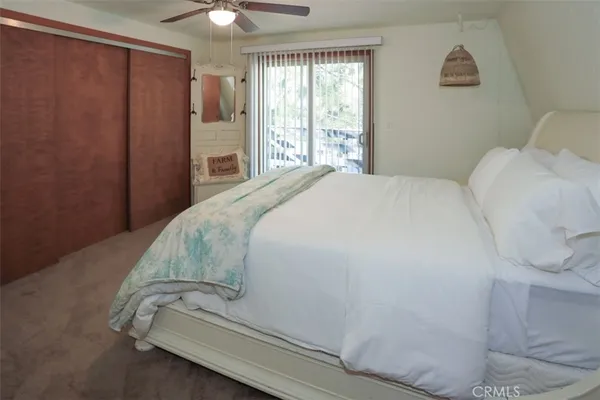 $399,950 | 537 Vista Avenue, Sugarloaf, CA 92386