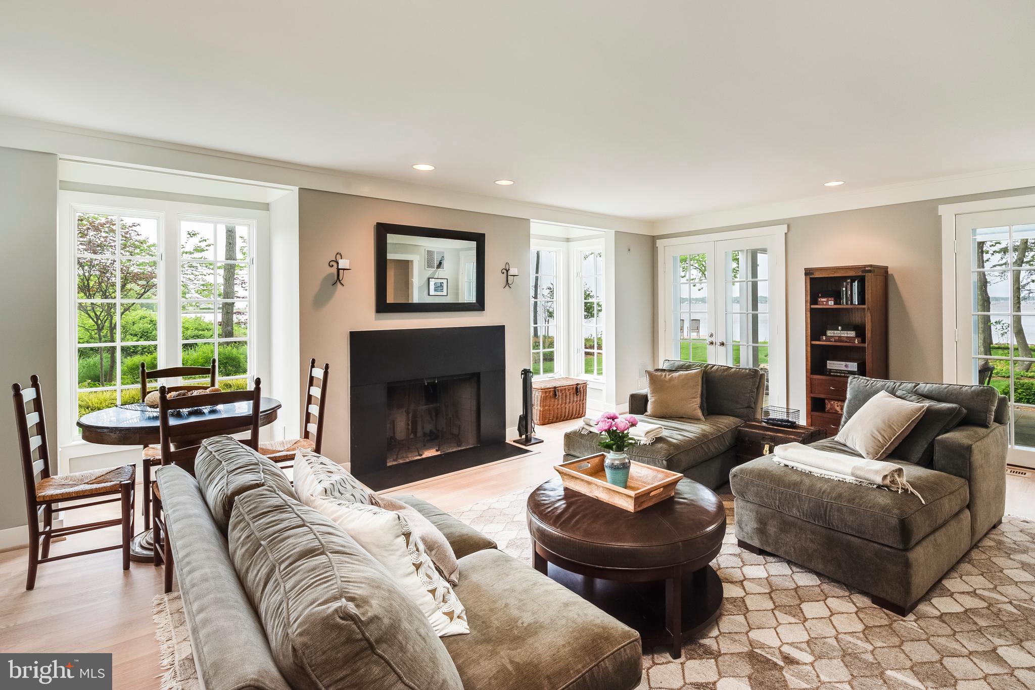 1310 Beachview Road Annapolis, MD 21403 - Photo 45 of 102 Family Room