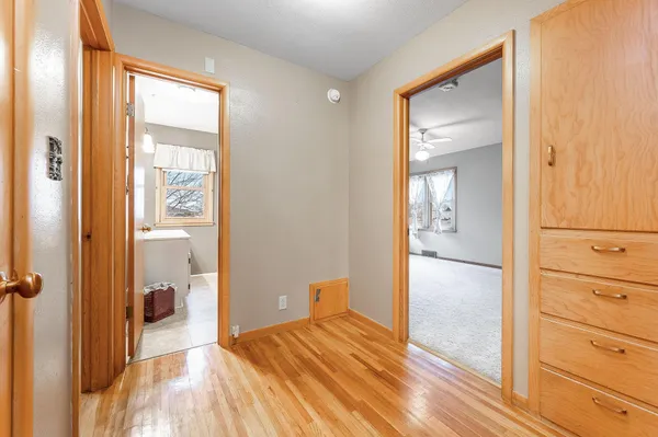 $152,500 | 204 1st Street, Welcome, MN 56181