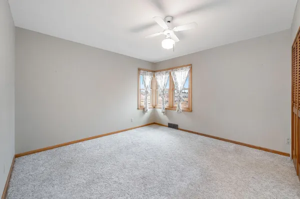 $152,500 | 204 1st Street, Welcome, MN 56181