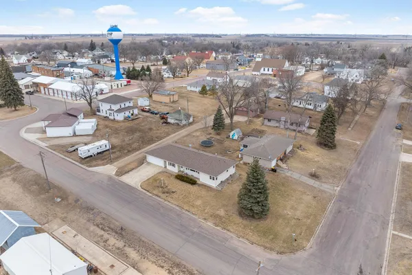 $152,500 | 204 1st Street, Welcome, MN 56181
