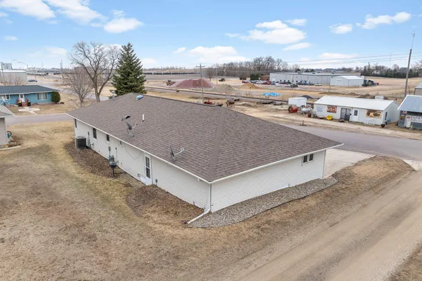 $152,500 | 204 1st Street, Welcome, MN 56181