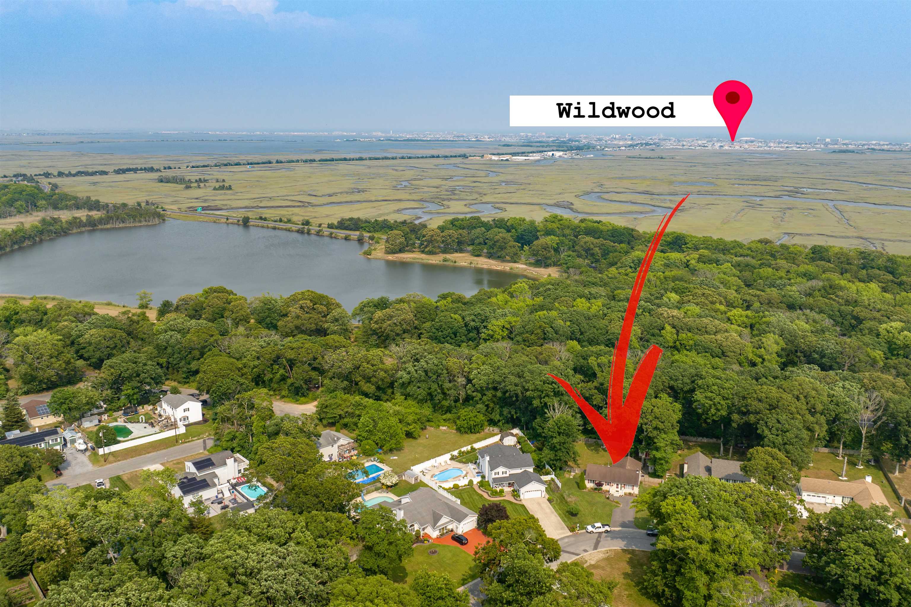 985 Tecumseh Road Erma, NJ 08204 - Photo 8 of 29 a view of an ocean and a beach