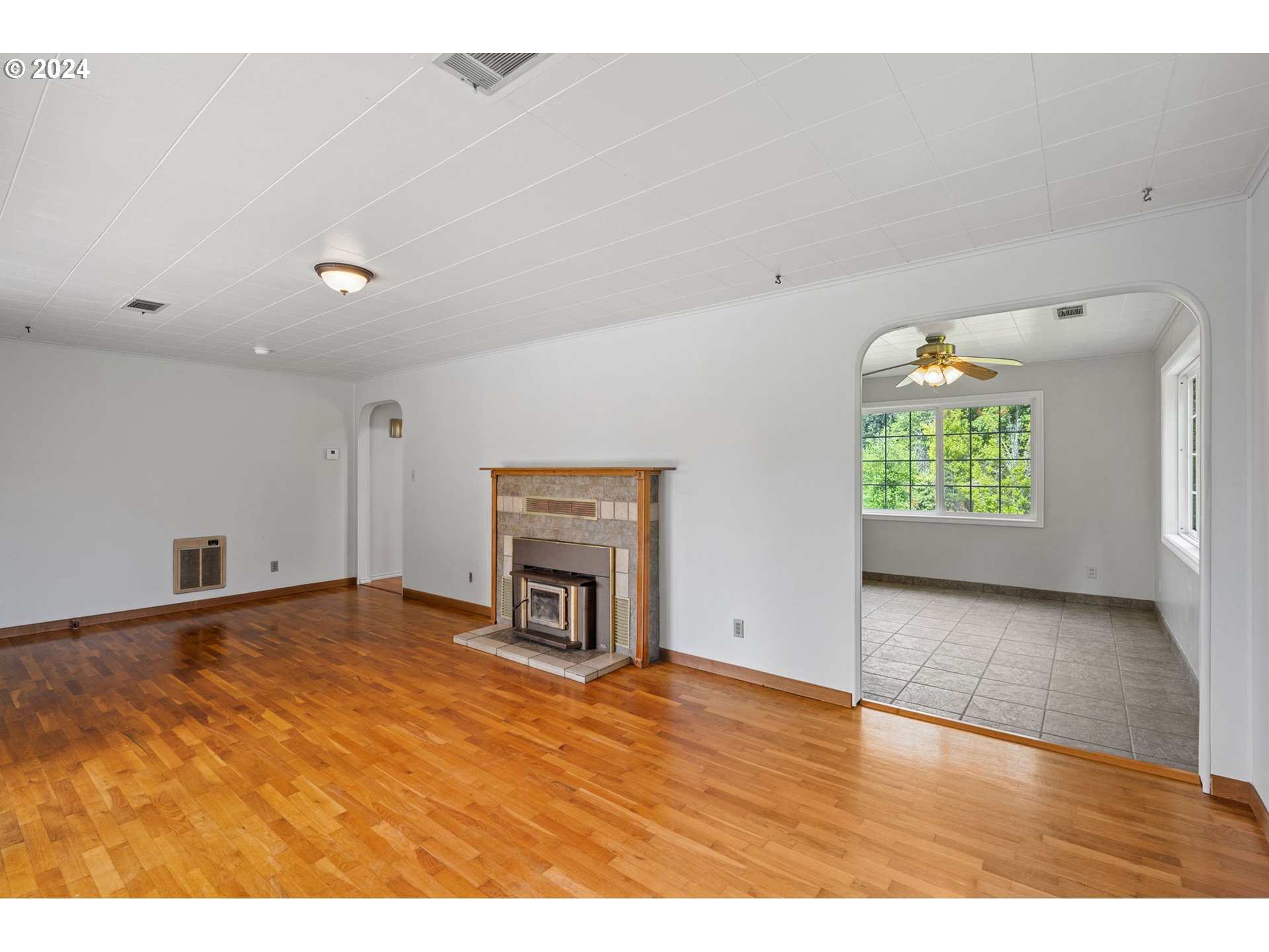 804 Holcomb Road Kelso, WA 98626 - Photo 3 of 35 Gallery Image 3