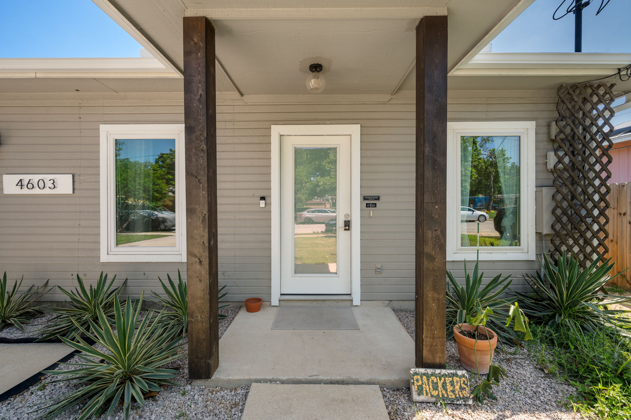 4603 Ribbecke Avenue Austin, TX 78721 - Photo 5 of 37