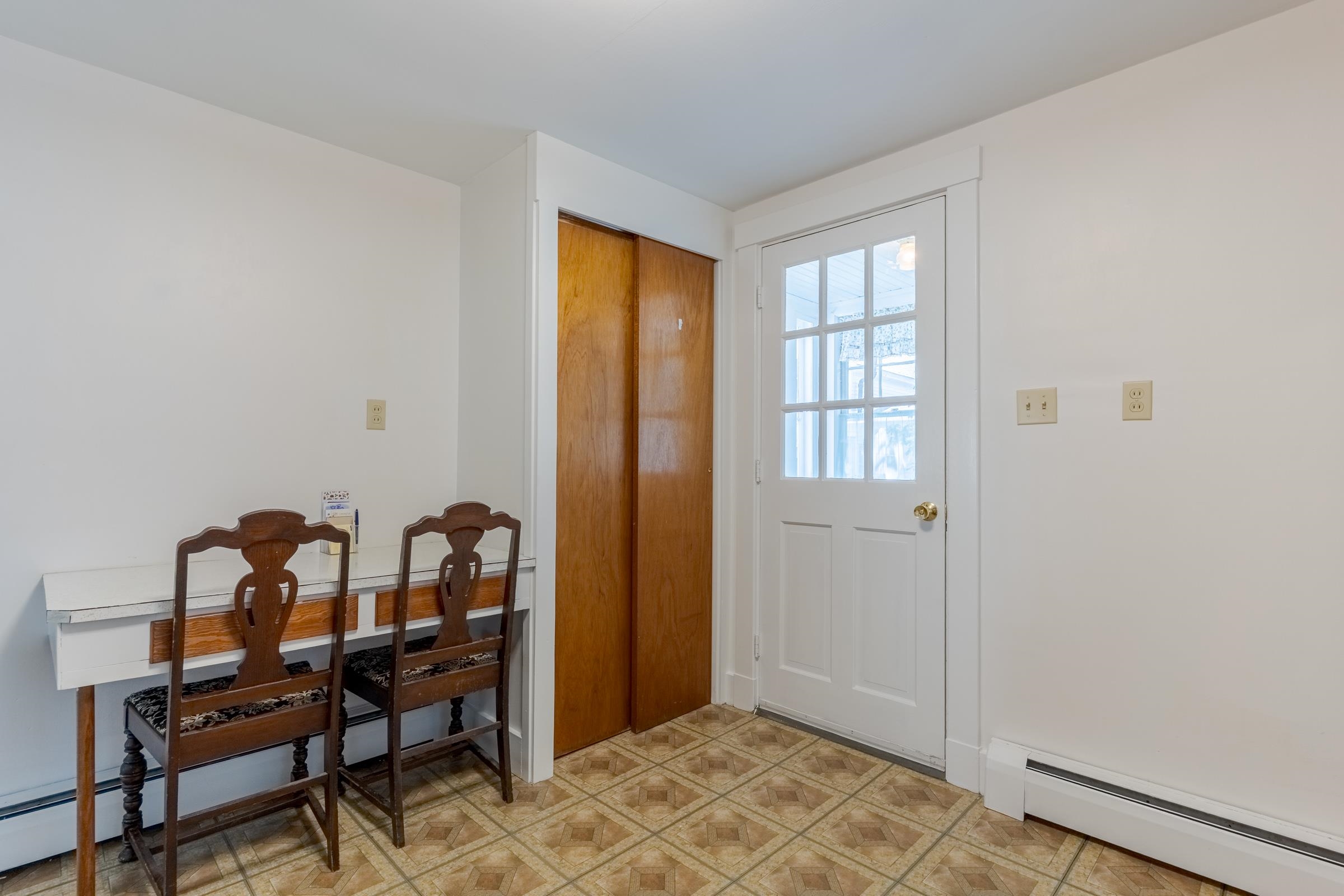 16 Washington Street Rochester, NH 03867 - Photo 6 of 26
