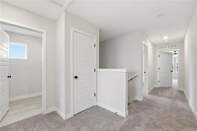 $371,143 | 1304 Southeast Windbreak Drive, Lee's Summit, MO 64081