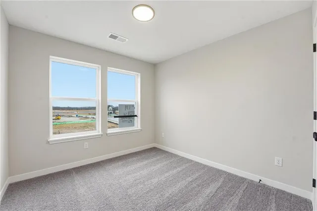 $371,143 | 1304 Southeast Windbreak Drive, Lee's Summit, MO 64081