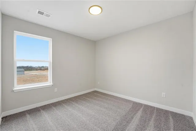 $371,143 | 1304 Southeast Windbreak Drive, Lee's Summit, MO 64081