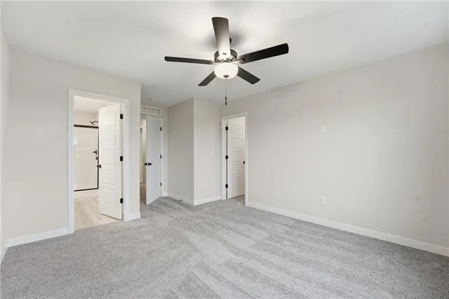 $371,143 | 1304 Southeast Windbreak Drive, Lee's Summit, MO 64081