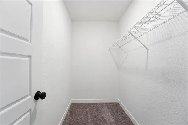 $371,143 | 1304 Southeast Windbreak Drive, Lee's Summit, MO 64081