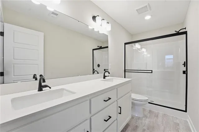 $371,143 | 1304 Southeast Windbreak Drive, Lee's Summit, MO 64081