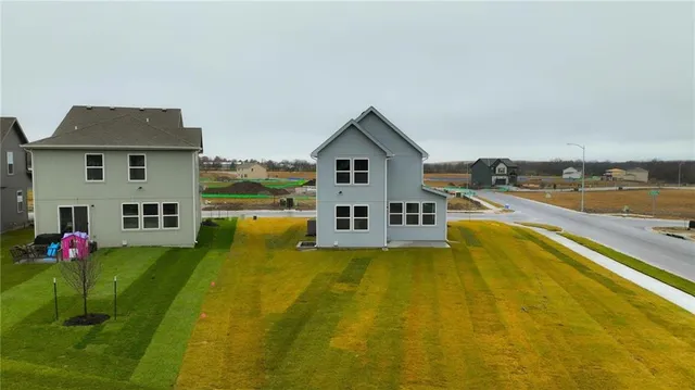 $371,143 | 1304 Southeast Windbreak Drive, Lee's Summit, MO 64081