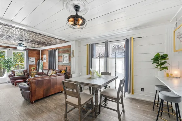 $260,000 | 805 East Academy Street, Brenham, TX 77833