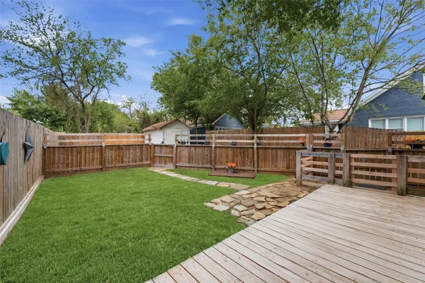 $260,000 | 805 East Academy Street, Brenham, TX 77833