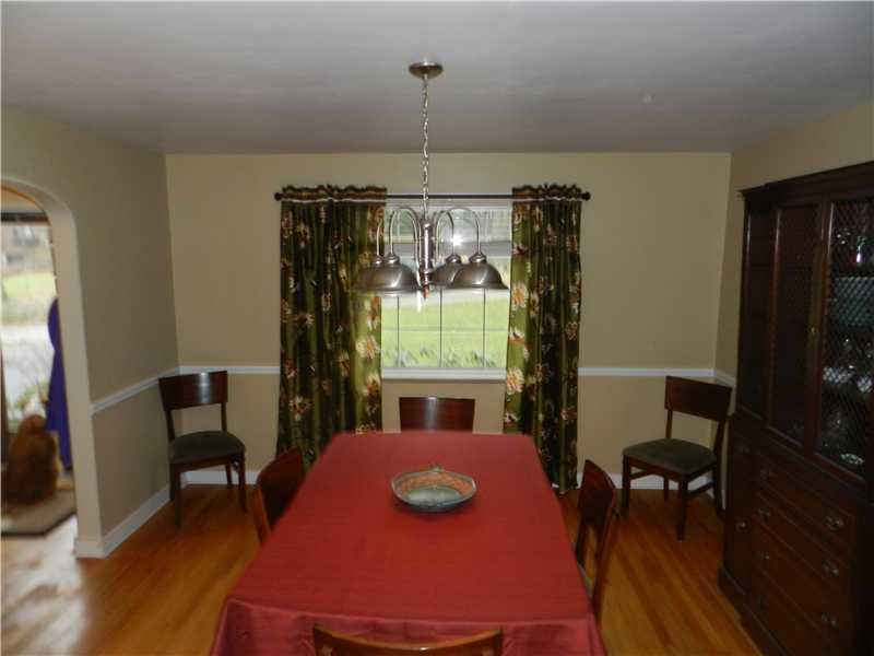 309 Edgewood Road Forest Hills, PA 15221 - Photo 16 of 22 Dining Room.