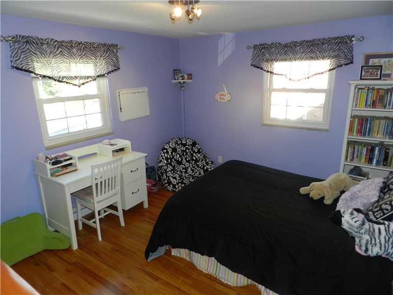 309 Edgewood Road Forest Hills, PA 15221 - Photo 9 of 22 Bedroom.