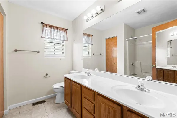 $250,000 | 1836 Spruce Hill Drive, Belleville, IL 62221
