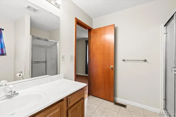 $250,000 | 1836 Spruce Hill Drive, Belleville, IL 62221