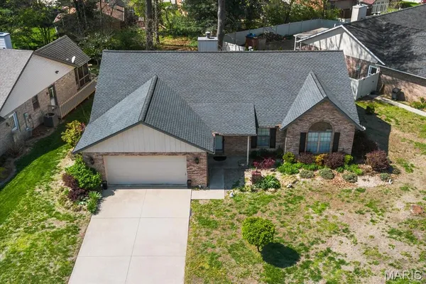 $250,000 | 1836 Spruce Hill Drive, Belleville, IL 62221
