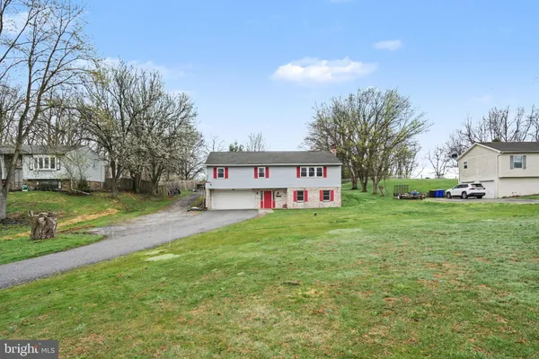 $340,000 | 711 West Siddonsburg Road, Dillsburg, PA 17019
