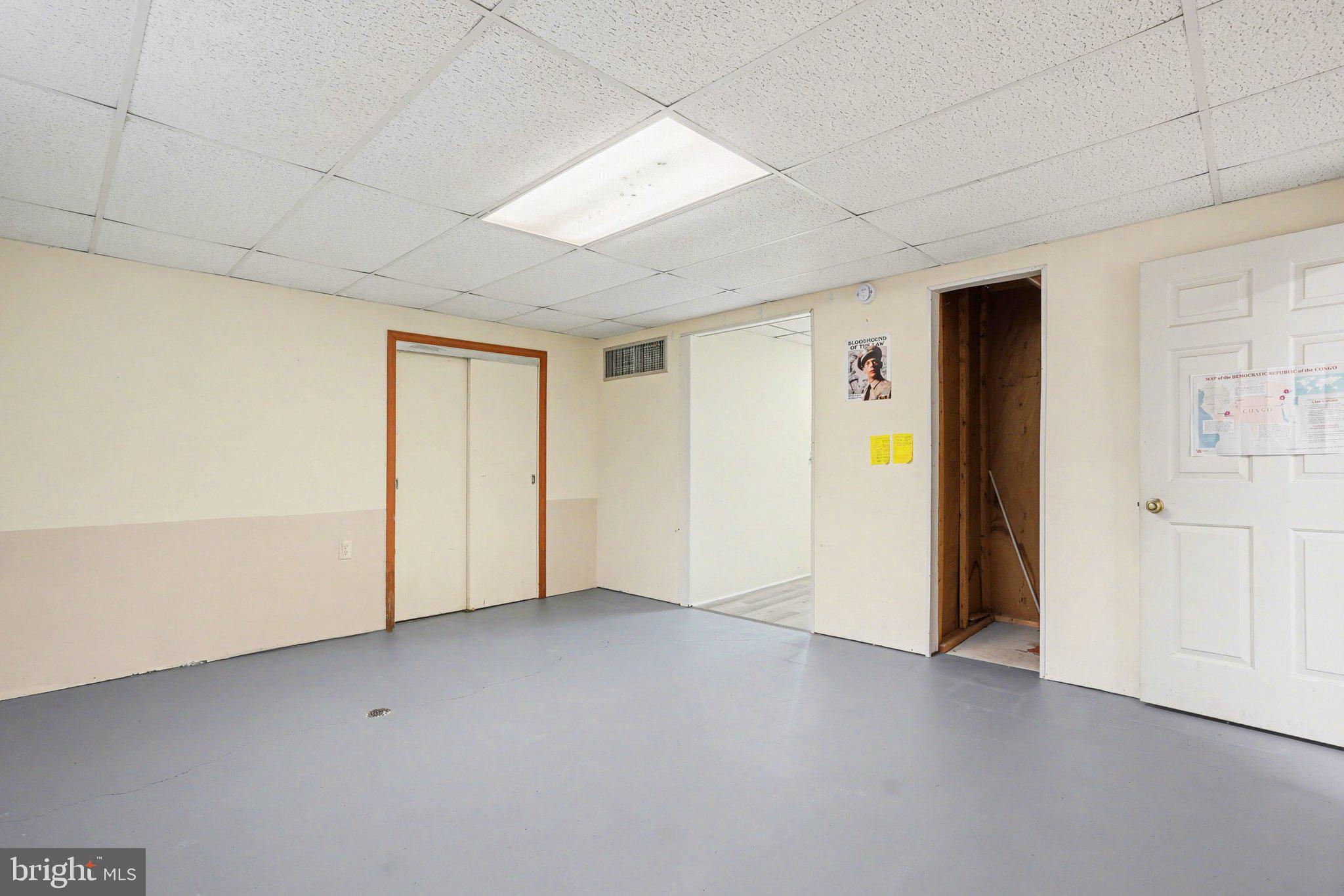 711 West Siddonsburg Road Dillsburg, PA 17019 - Photo 20 of 26 an empty room with closet