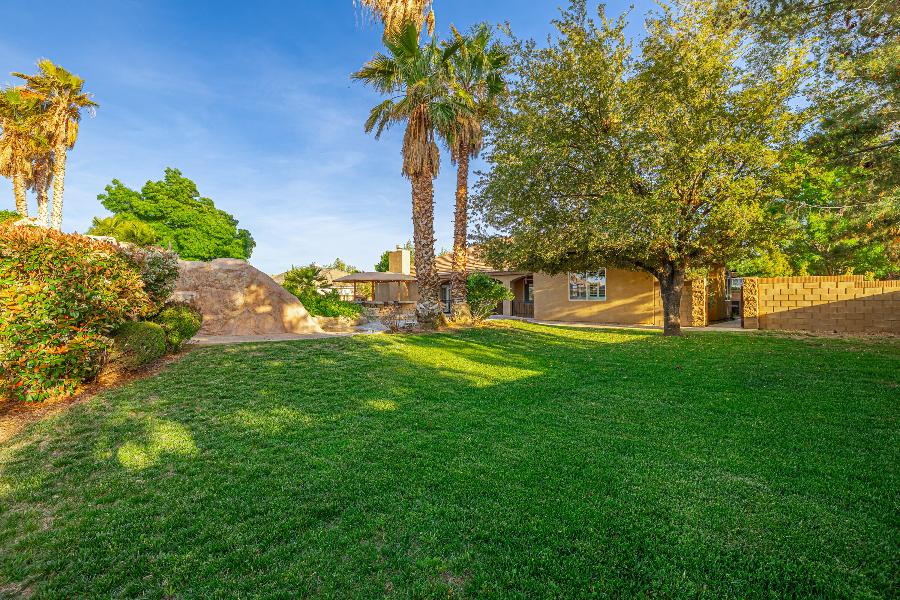 4023 Derby Circle Lancaster, CA 93536 - Photo 45 of 53 a front view of a house with garden
