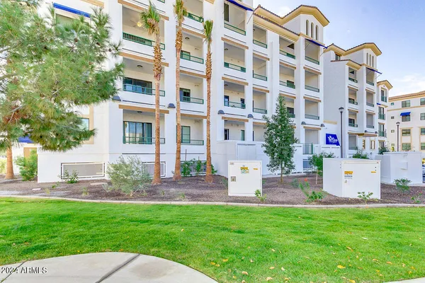 $6,000 | 2511 West Queen Creek Road, Unit 302, Chandler, AZ 85248