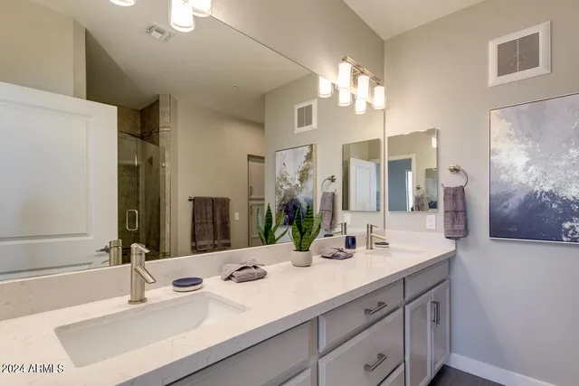 $6,000 | 2511 West Queen Creek Road, Unit 302, Chandler, AZ 85248