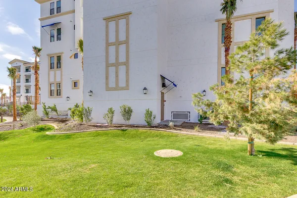 $6,000 | 2511 West Queen Creek Road, Unit 302, Chandler, AZ 85248